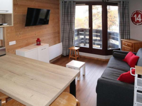 Studio refait pour 5 pers, proche pistes, balcon - FR-1-322-658